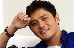 파란색이 넘 잘 어울리는 장동건